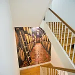 Porto Views & Wines By Porto Hosts *