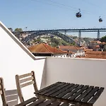 Porto Views & Wines By Porto Hosts *