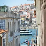 Porto Views & Wines By Porto Hosts *