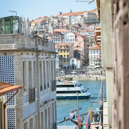 Porto Views & Wines By Porto Hosts *