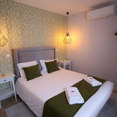 Porto Views & Wines By Porto Hosts *