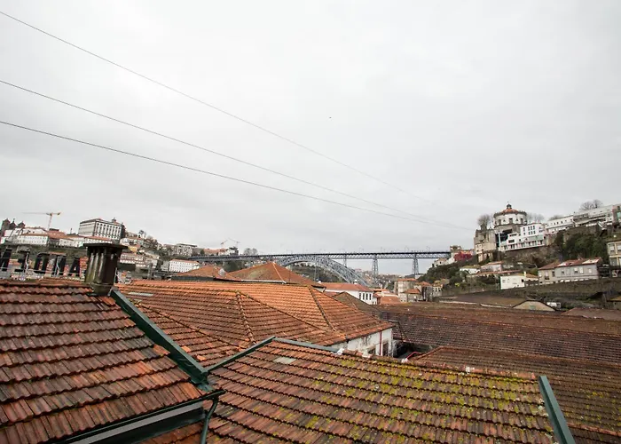 Porto Views & Wines By Porto Hosts Daire