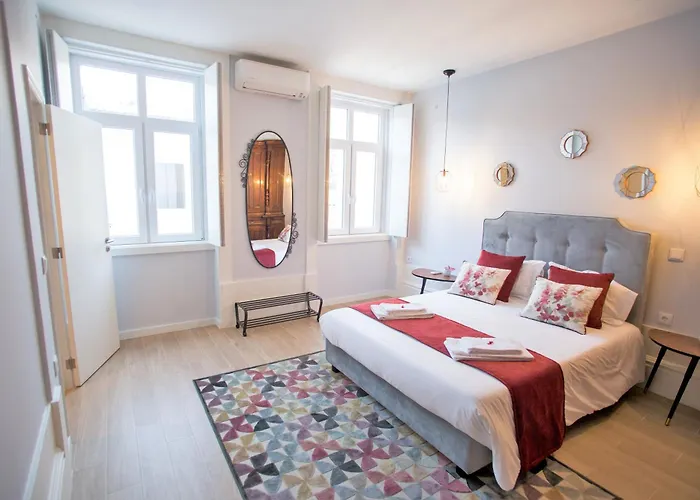 Porto Views & Wines By Porto Hosts