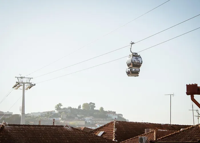 Porto Views & Wines By Porto Hosts *