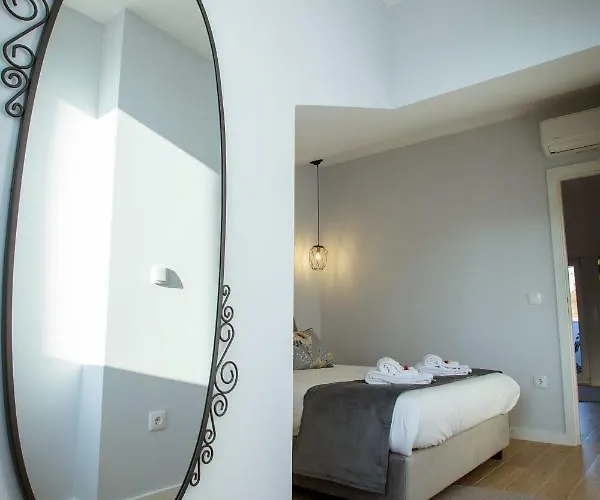 Porto Views & Wines By Porto Hosts