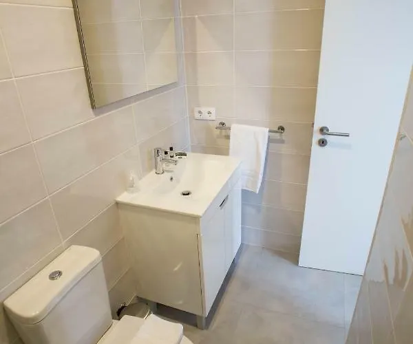 Porto Views & Wines By Porto Hosts 加亚新城